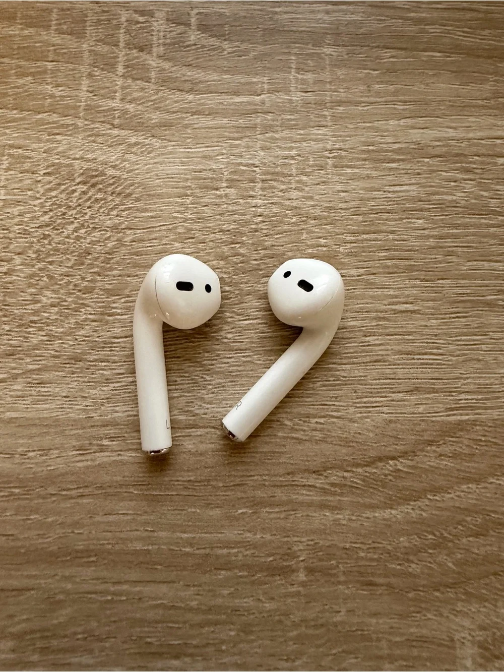 Apple AirPods Gen 2